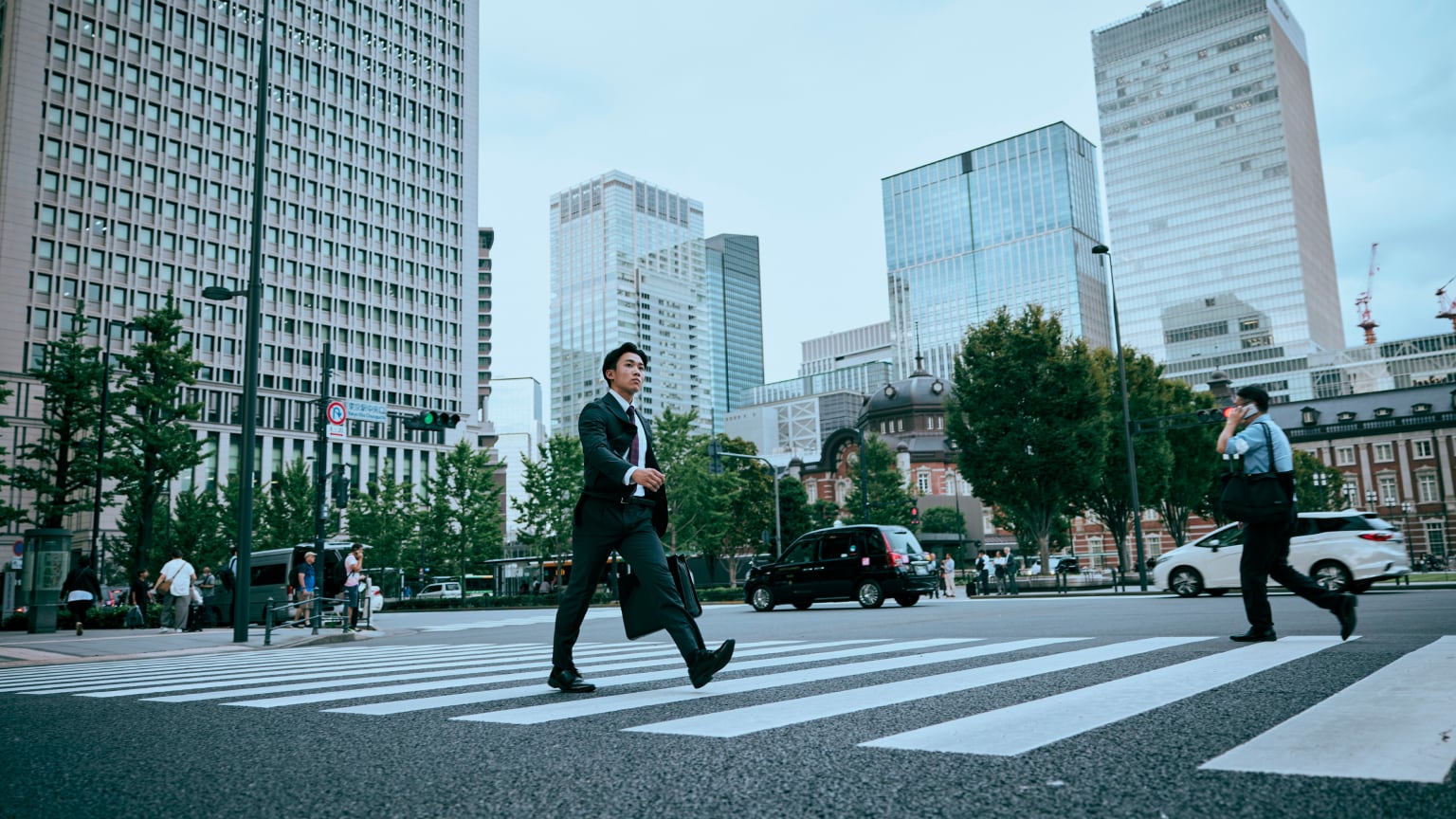 COMTECの魅力 マネジメント力と専門性を高める研修エリアのイメージ背景画像