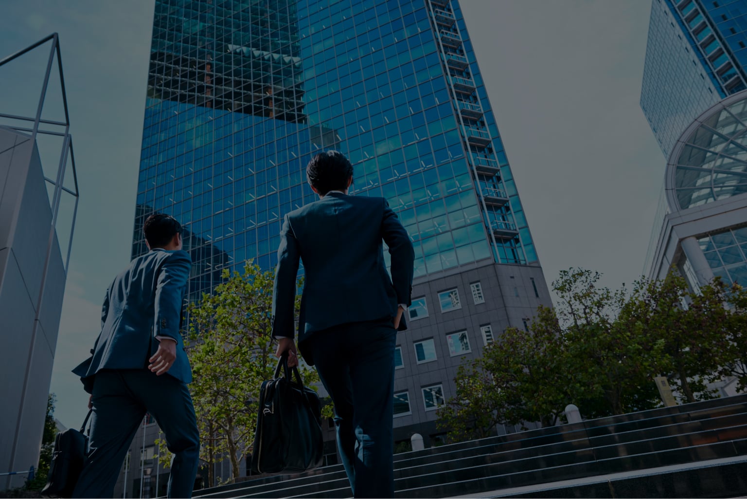 COMTECを知るのイメージ背景画像